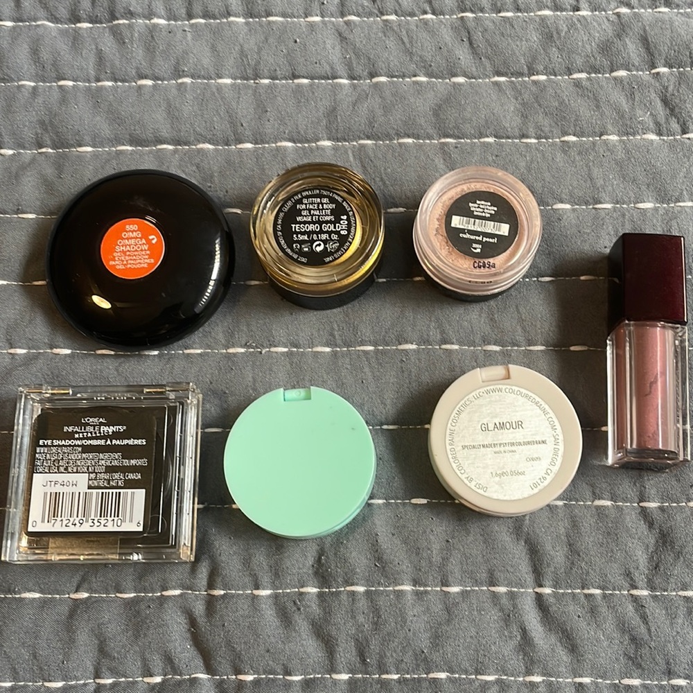 Single Eyeshadow Bundle - Picture 2 of 5
